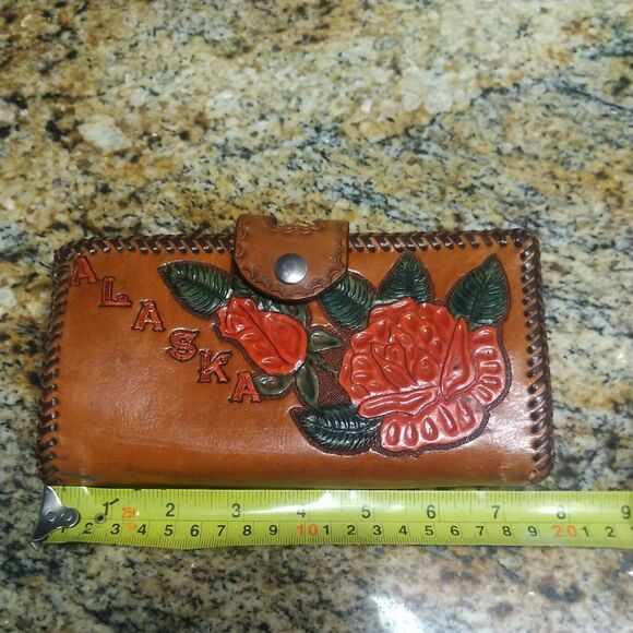Vintage Alaska Tooled Leather Red Rose Flower Kisslock Kiss Lock Wallet - Picture 11 of 12